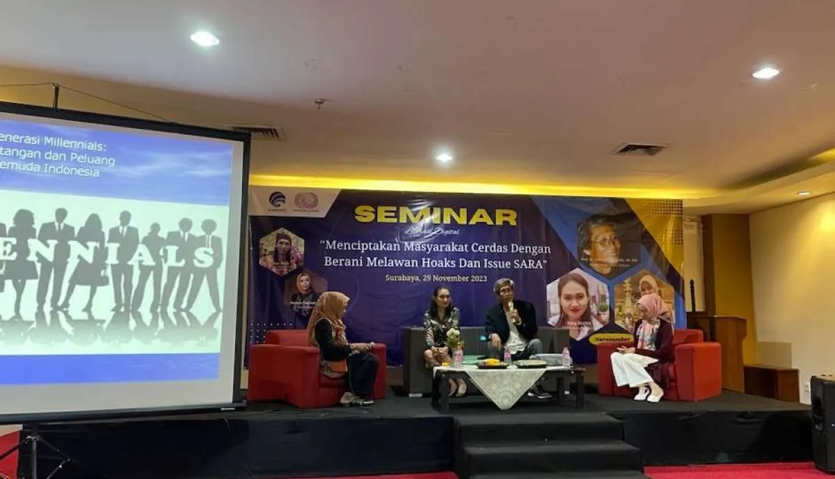 Menuju Indonesia Cerdas, Warga Surabaya Berani Lawan Hoax