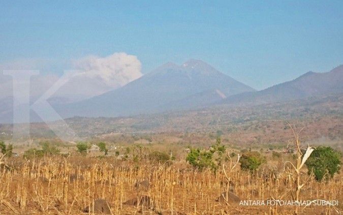 Abu vulkanik anak gunung Rinjani masuk Mataram