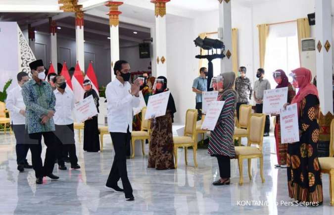 Bagikan banpres di Yogyakarta, Jokowi ingatkan bantuan digunakan untuk modal usaha
