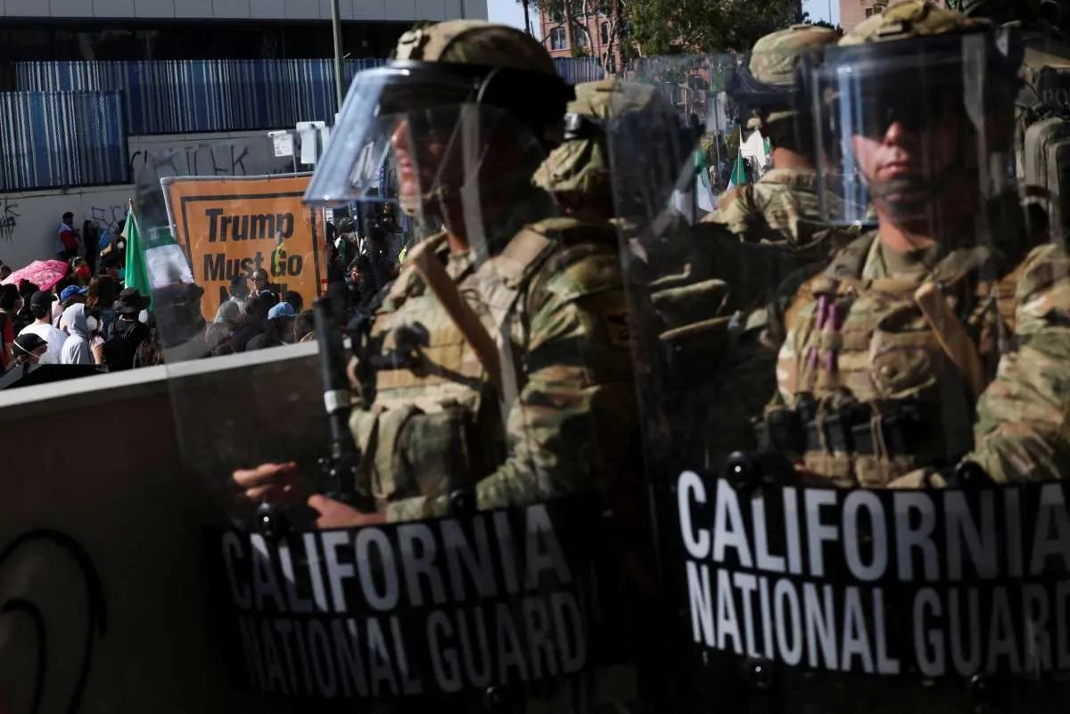 Trump vs California: Marinir Diterjunkan, Protes Imigrasi Meluas