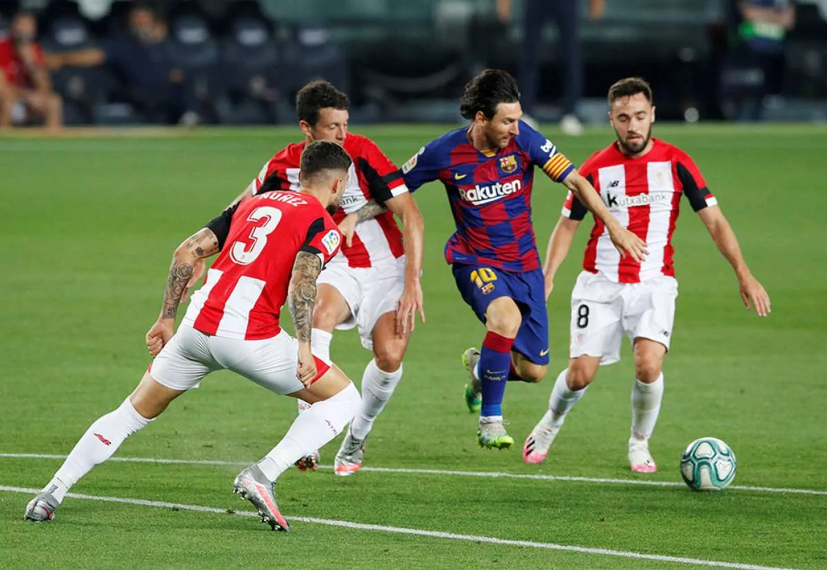 Lionel Messi memilih bertahan di Barcelola dengan syarat