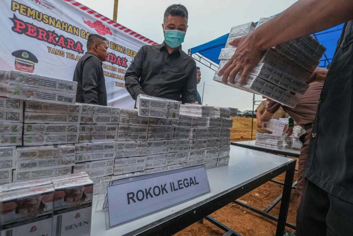 Maraknya Rokok Ilegal Rugikan Negara dan Industri, Pemerintah Diminta Tegas