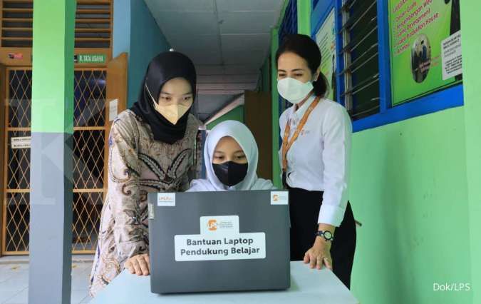 LPS Serahkan 300 Bantuan Laptop Untuk Sekolah di Jakarta, Jawa Barat dan Banten