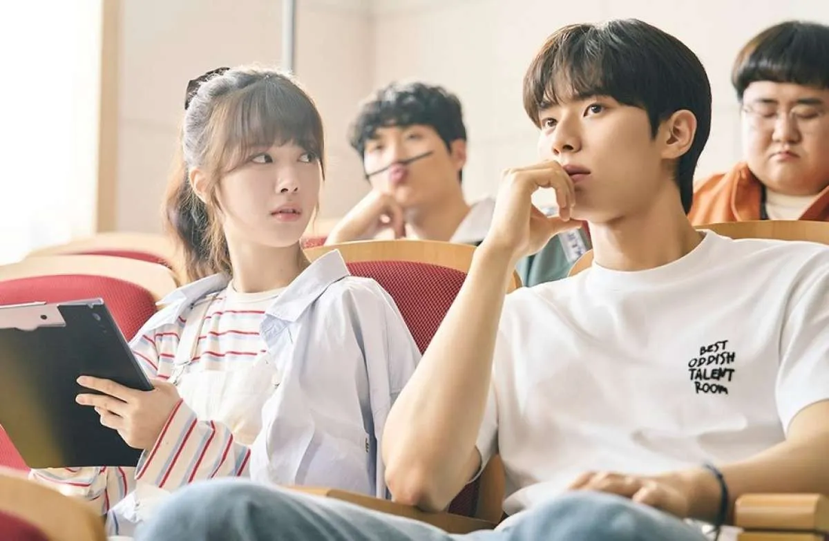 Tak Hanya Bon Appetit Your Majesty, Ini 4 Drakor Romantis Lee Chae Min