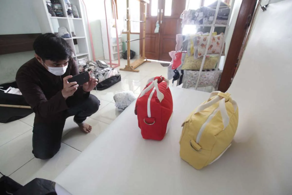 Kemenko Perekonomian, Lazada, dan Litbang Kompas Kerja Sama Riset Ekonomi Digital