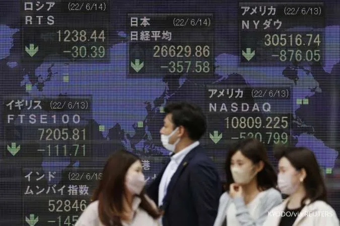 Asia Shares Edge Up, Rate Hopes Face Data Test