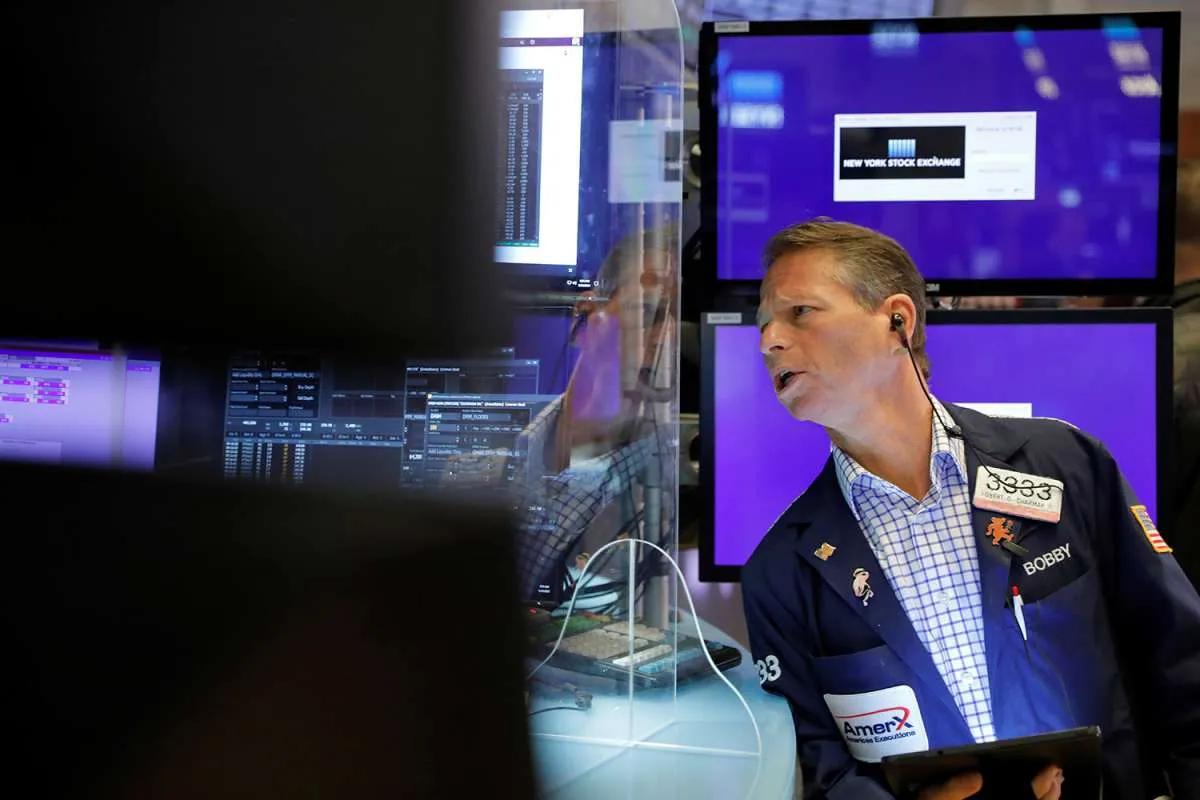 Wall Street tergelincir, S&P 500 catatkan kinerja bulanan terburuk sejak pandemi