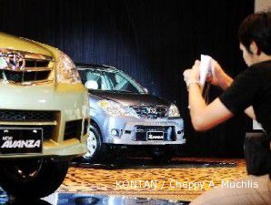 Penjualan otomotif Indonesia melorot, saham ASII masih dilanda aksi jual