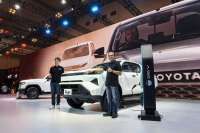 Selisih Dua Kali Lipat, Ini Penyebab Harga Toyota Hilux EV Lebih Mahal dari Diesel 