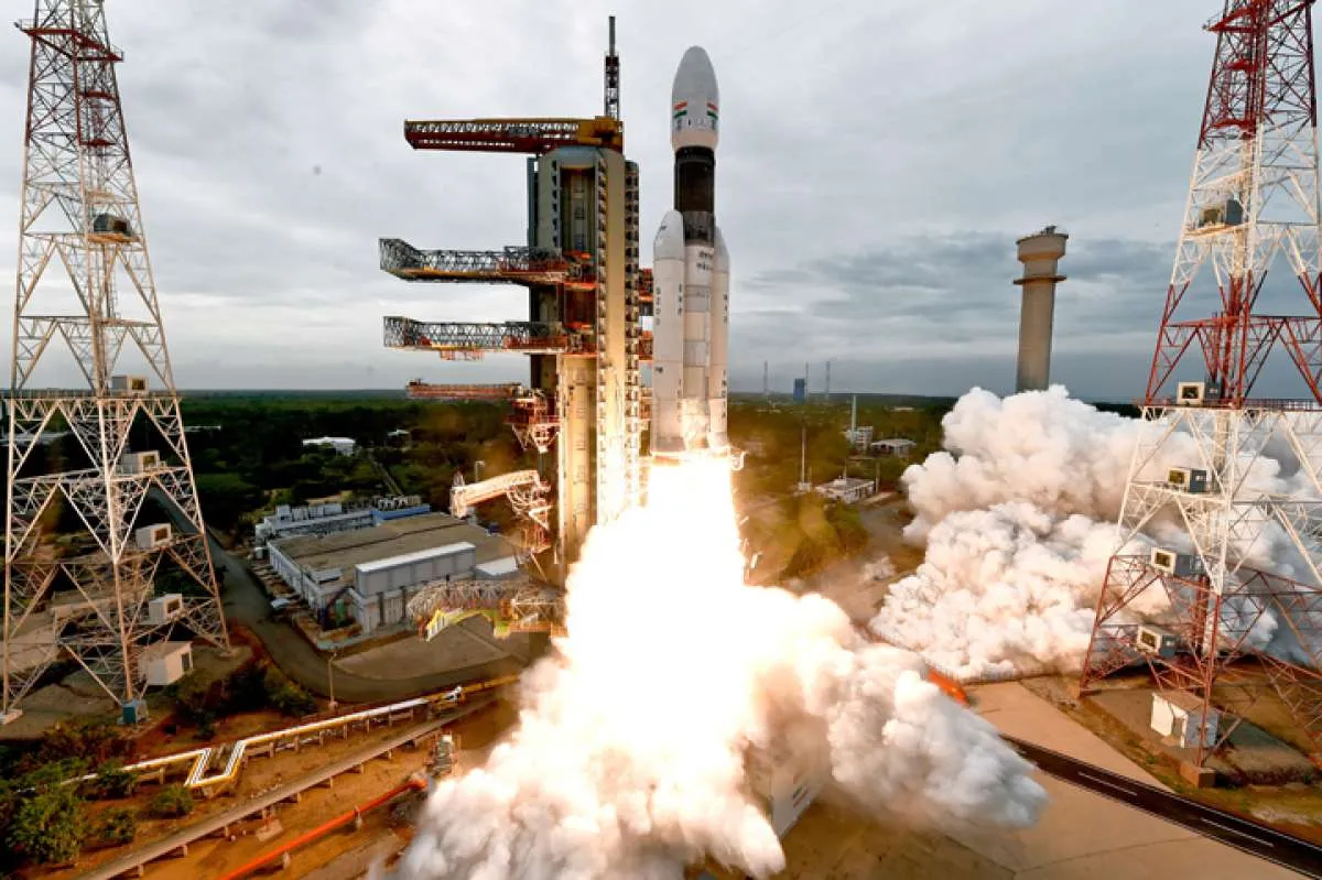 India Luncurkan Roket ke Arah Matahari Setelah Misi Pendaratan di Bulan Sukses