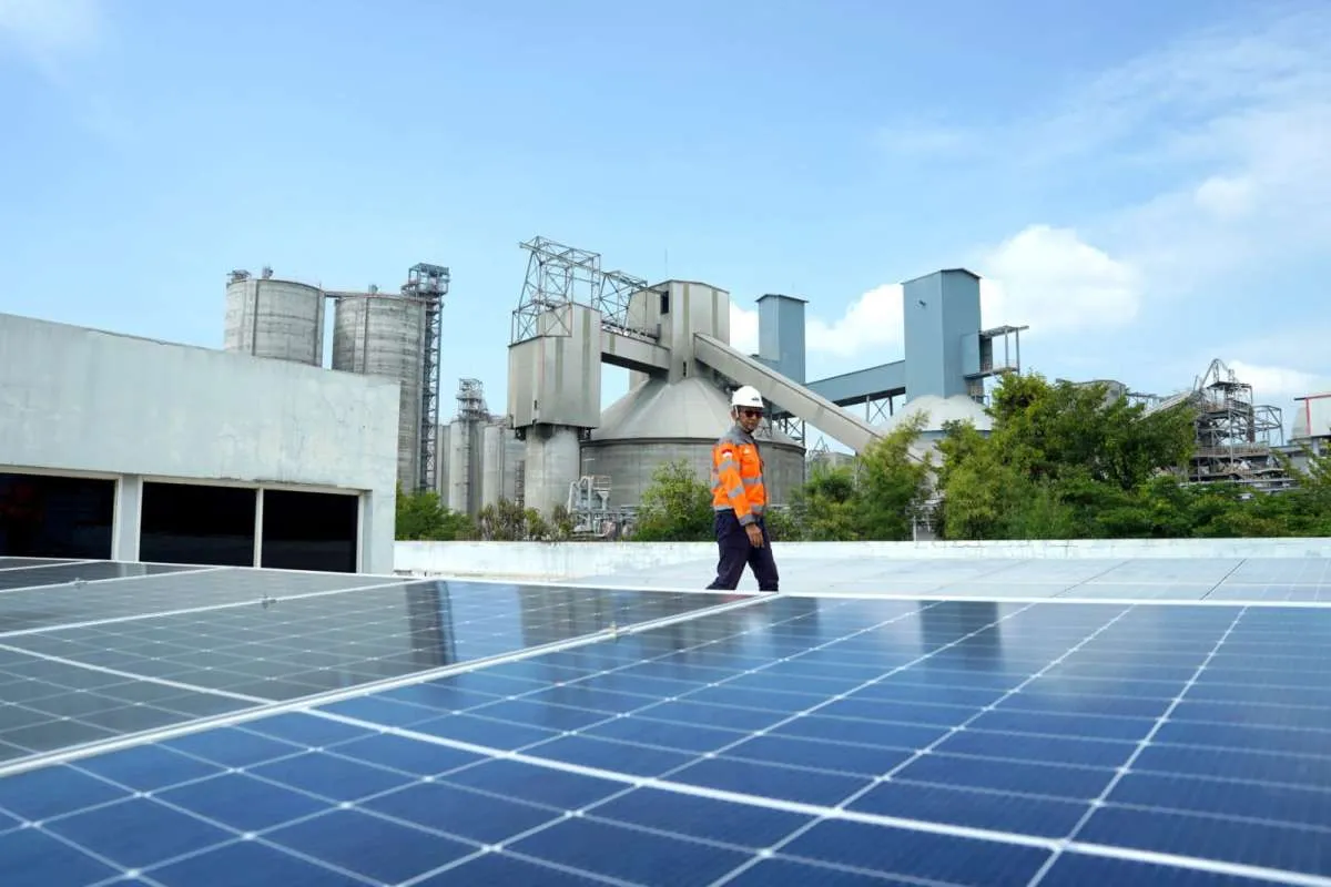 Solusi Bangun Indonesia (SMCB) Cari Cara Hadapi Tekanan di Industri Semen