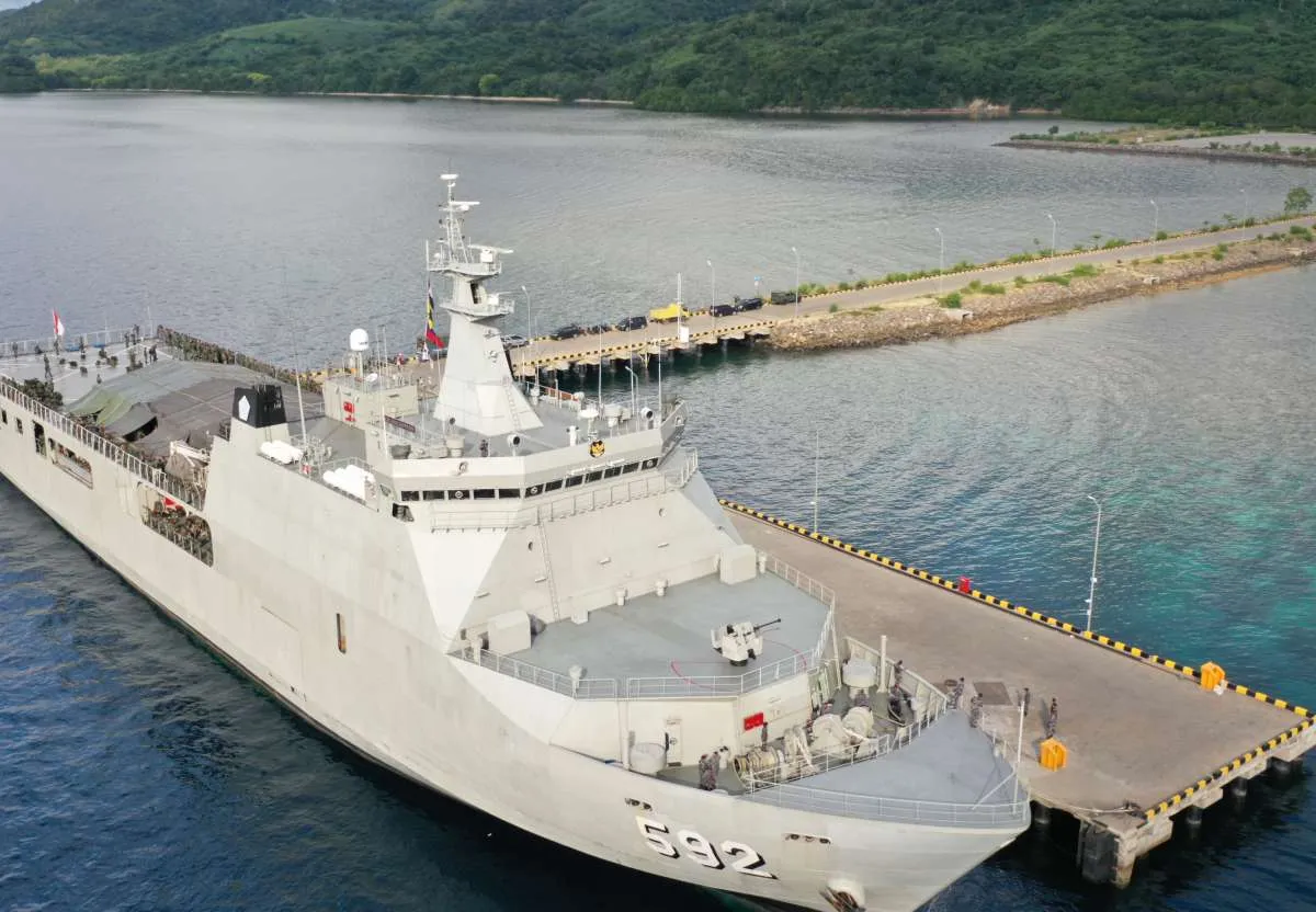 Pelindo Labuan Bajo Layani Sandar KRI Banjarmasin 592 untuk Amankan KTT ASEAN