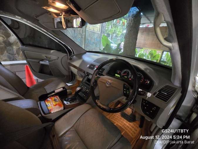 DJP Jakbar Lelang 15 Barang Sitaan Penunggak Pajak, Ada Mobil Mewah hingga Forklift