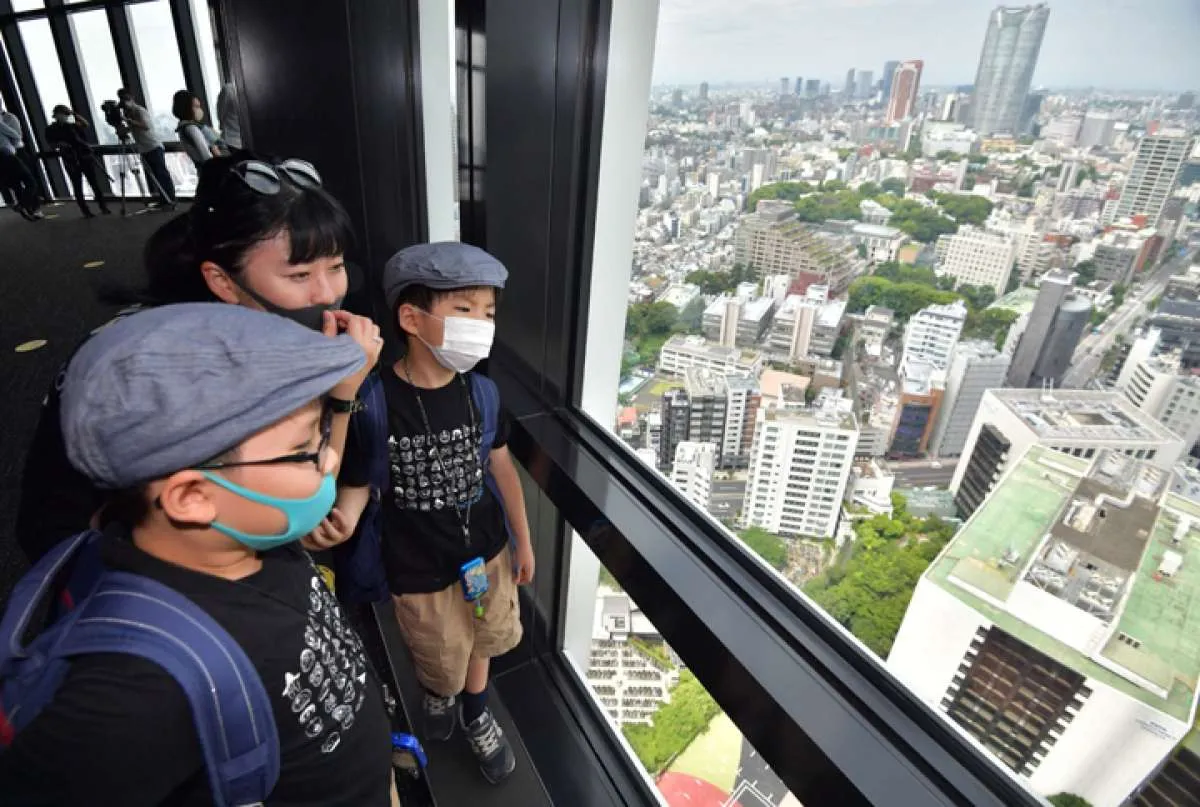Sekolah hingga pusat kebugaran di Tokyo Jepang akan dibuka Senin pekan depan