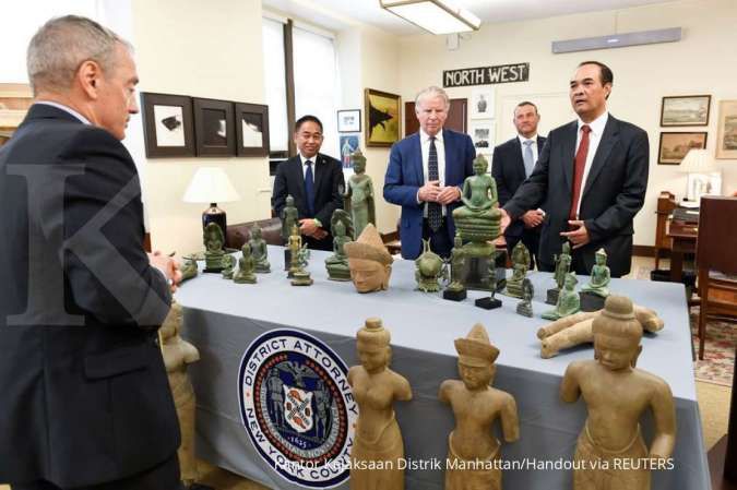 Pemerintah AS mengembalikan 27 artefak curian ke Kamboja