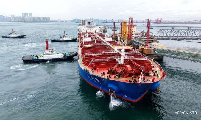 Impor Minyak China Anjlok 41%, Terendah dalam Hampir Satu Dekade