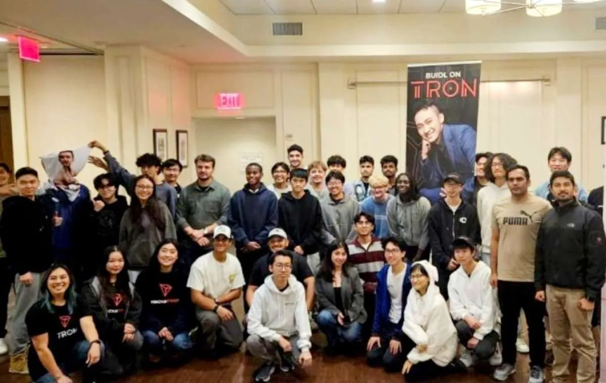 Mahasiswa IT President University Juara di Hackathon Prestisius Columbia University