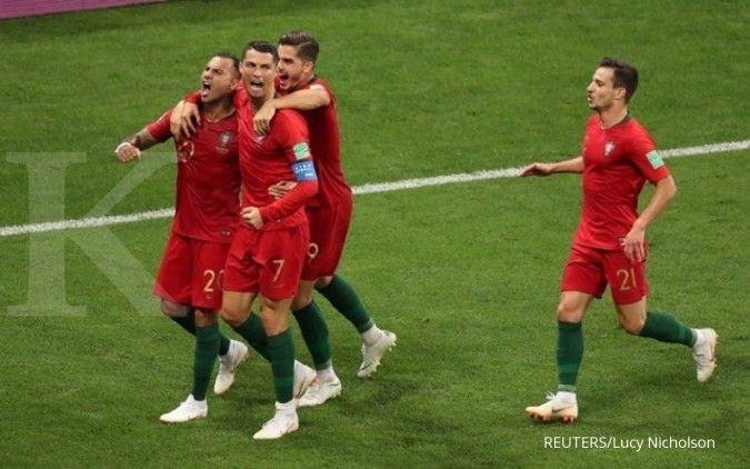 Serbia Vs Portugal : Ronaldo denied late winner after Serbia fightback against ...