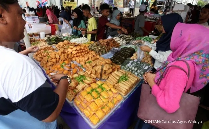 Sering Pakai Sarung Tangan Plastik buat Makan? Ketahui Risiko Bahaya Kesehatannya