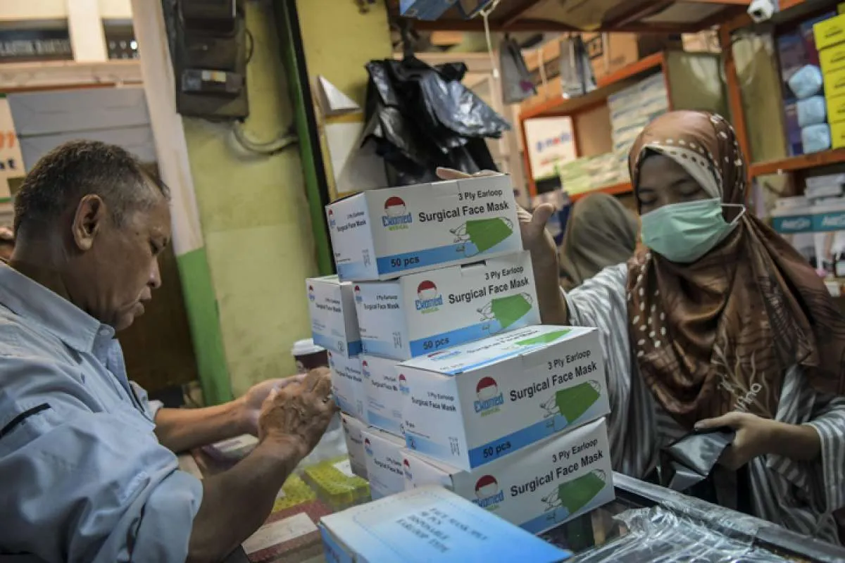 Antisipasi virus corona, BUMN kirim 70.000 masker lagi ke Hong Kong dan Macau