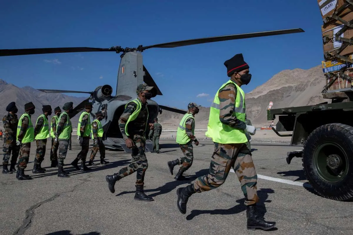 Melihat kembali ketegangan militer dunia selama satu bulan terakhir