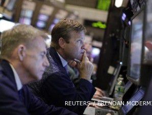 Wall Street tenggelam oleh potensi default Yunani