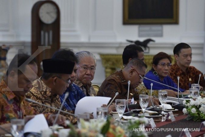 Sejumlah menteri dan direktur utama BUMN menghadap presiden di Istana