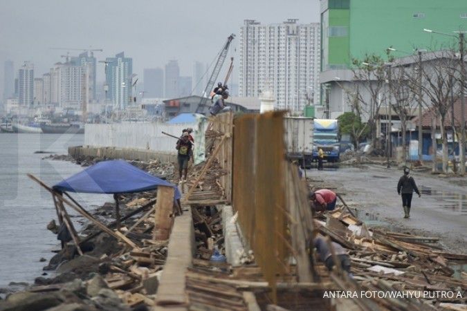 Jakarta membangun tanggul di titik kritis 