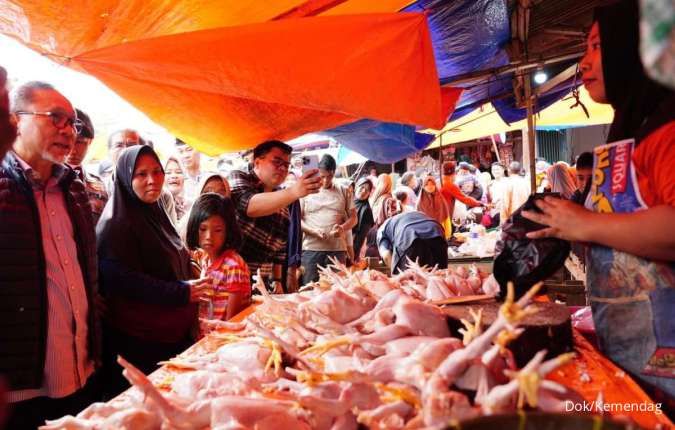 Tinjau Pasar Kalianda di Lampung, Mendag: Harga Bapok Stabil, Pasokan Terjaga