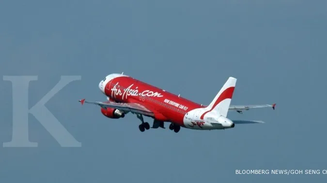 Indonesia suspends air search for AirAsia jet