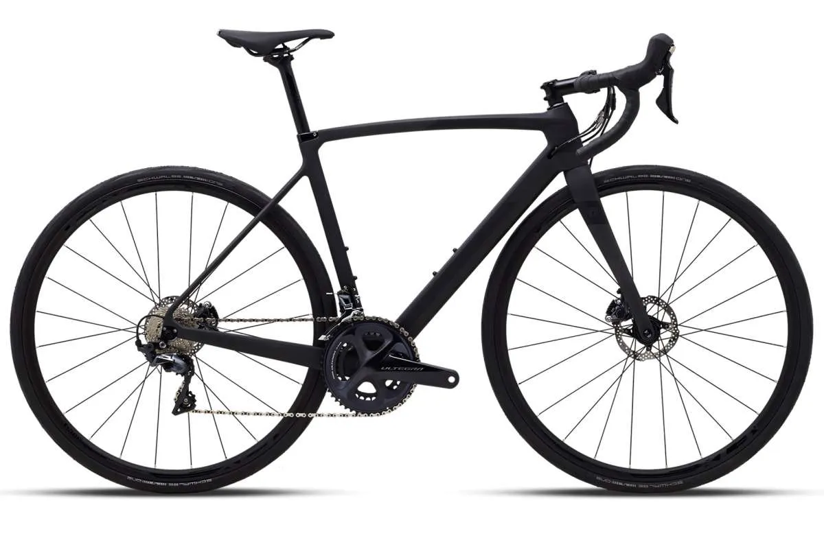 Warna hitam pekat, harga sepeda balap Polygon Strattos S8 bikin geleng-geleng kepala