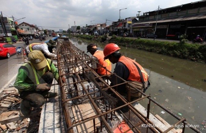 Insinyur sampai tukang bangunan akan disertifikasi