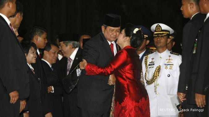 Ani Yudhoyono terkena sakit batu kandung empedu