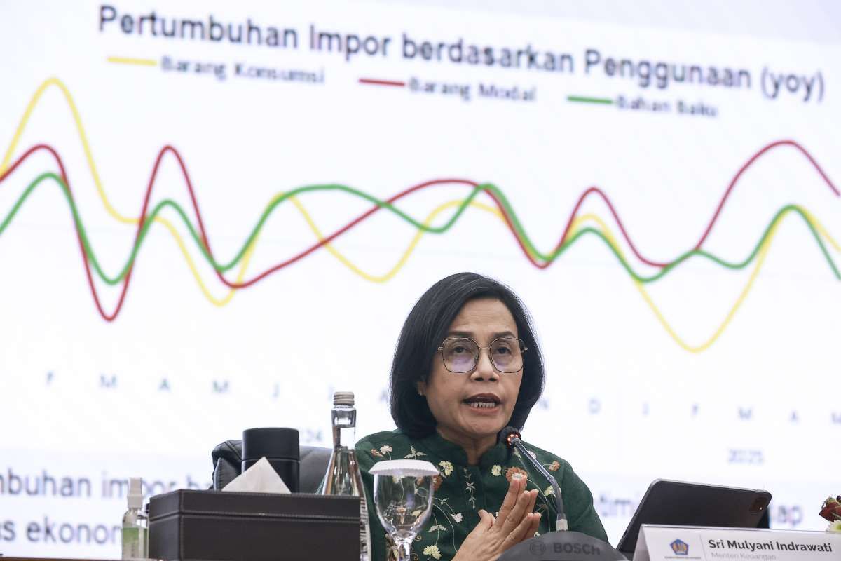 Pemangkasan Bunga Terganjal Geopolitik