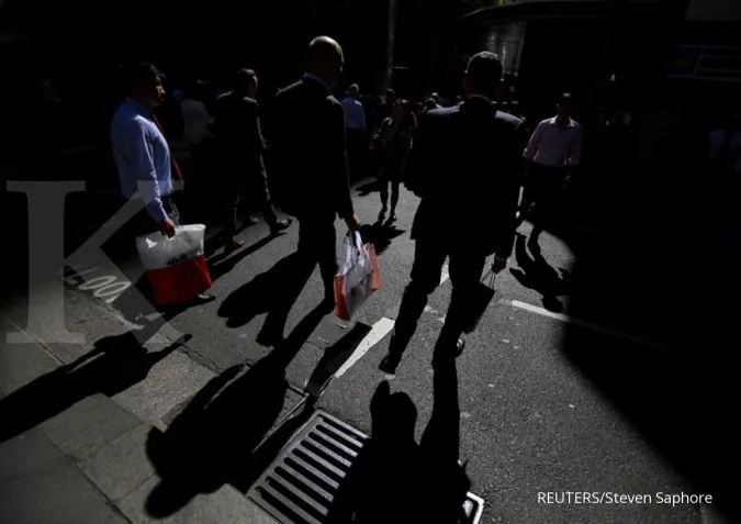 Australia's minimum wage rises slowly as growth, inflation cool