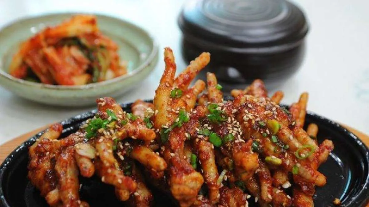 Bisa Meredakan Nyeri Sendi, Ini Manfaat Ceker Ayam untuk Kesehatan