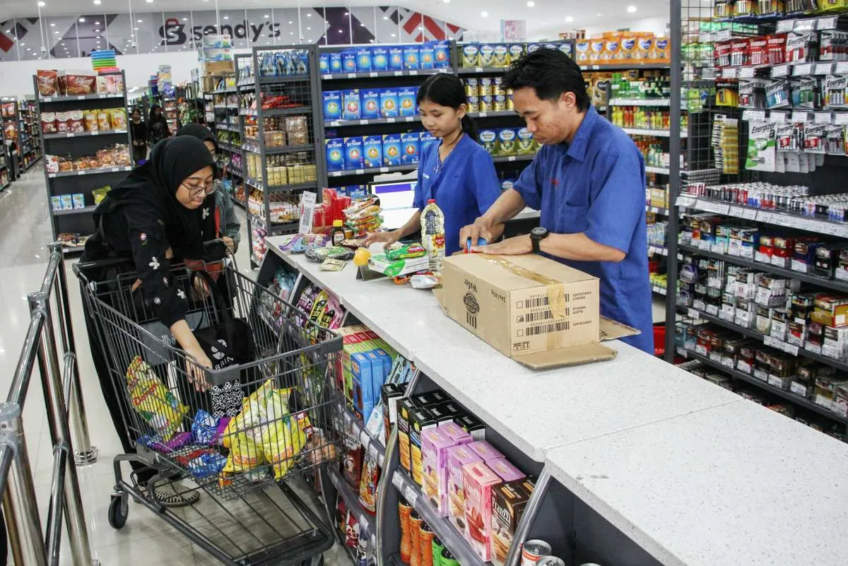 Indeks Keyakinan Konsumen Turun 0,5 poin di Januari 2025