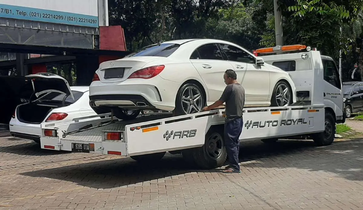 Simak Harga Mobil Bekas Mercy di Bawah Rp 100 Jutaan, Pilihan Sedan sampai MPV