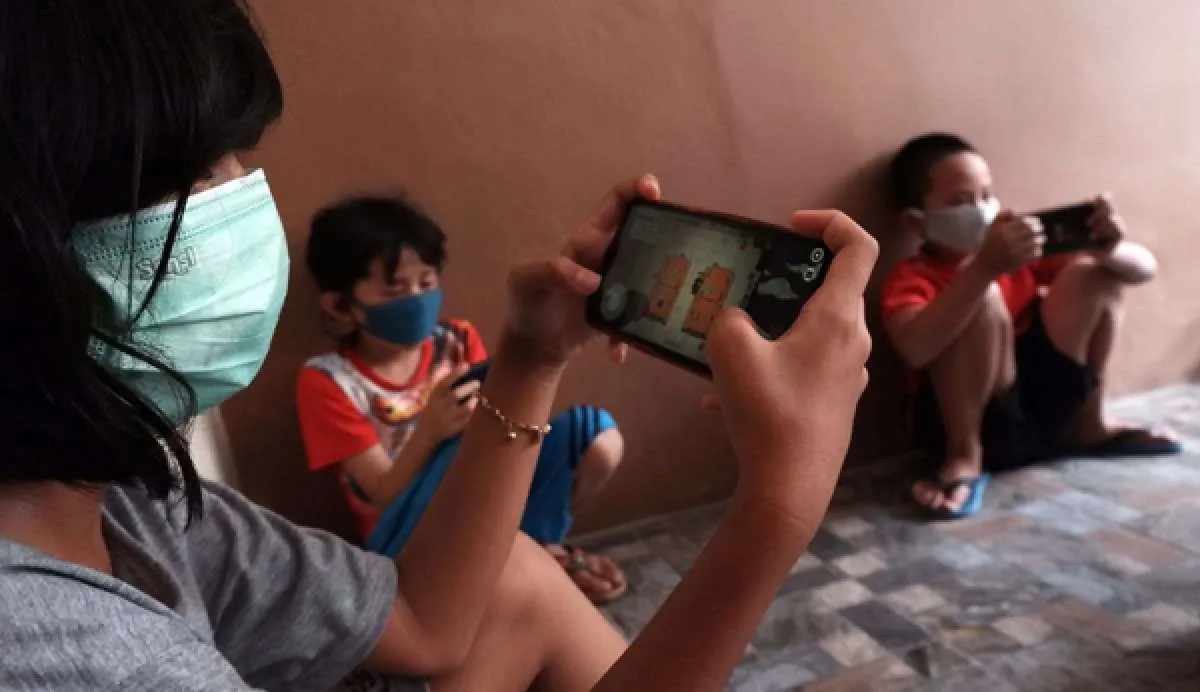 Ini 3 cara mudah mengatasi anak yang kecanduan gadget