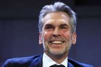 Pemerintahan Belanda Runtuh dan PM Dick Schoof Mengundurkan Diri, Ada Apa?