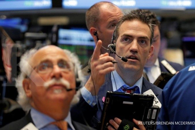 Mayoritas saham Wall Street berakhir merah 