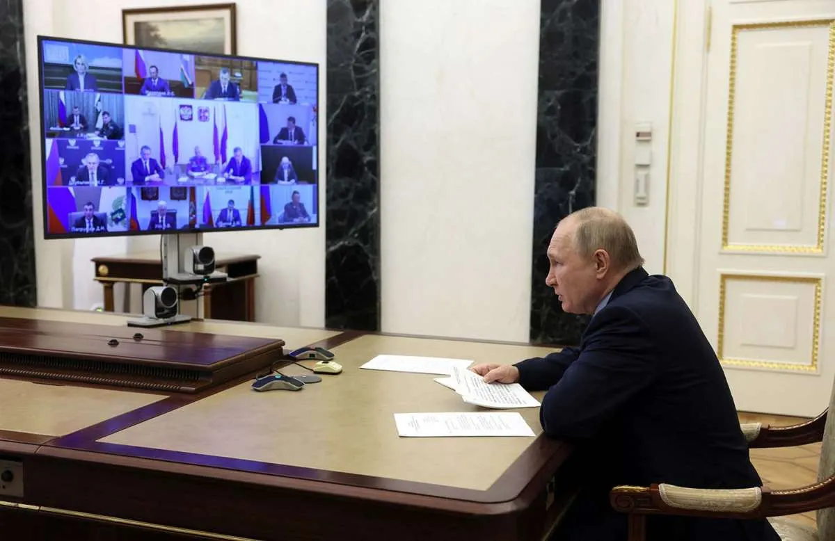 Jarang Terjadi, Vladimir Putin Meminta Maaf atas Lonjakan Harga Telur 