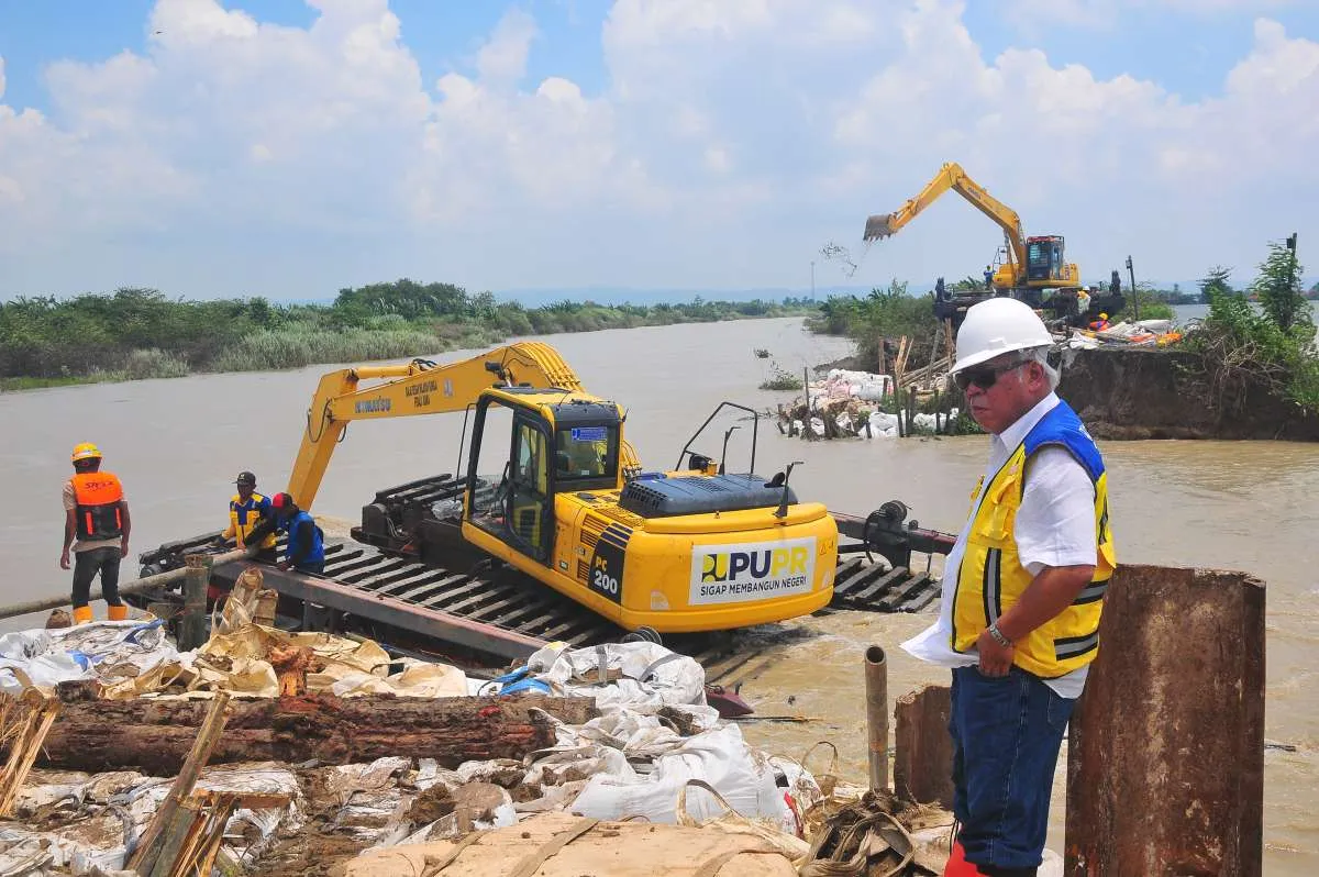 Perbaikan Darurat Tanggul Sungai Wulan di Demak Ditargetkan Selesai dalam Tiga Hari