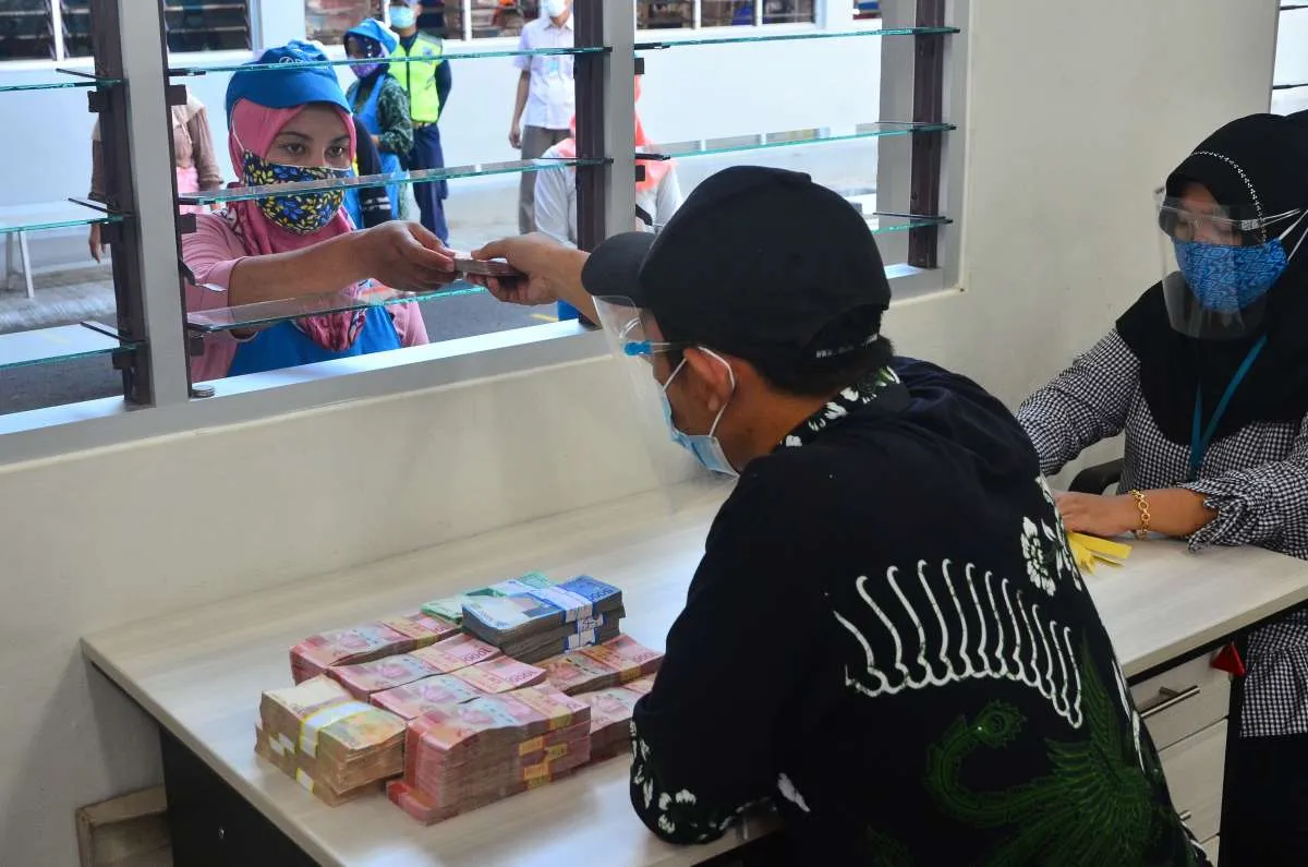 Cara Menghitung THR 2022 bagi Pekerja yang Belum 1 Tahun Bekerja, Anda Dapat Berapa?