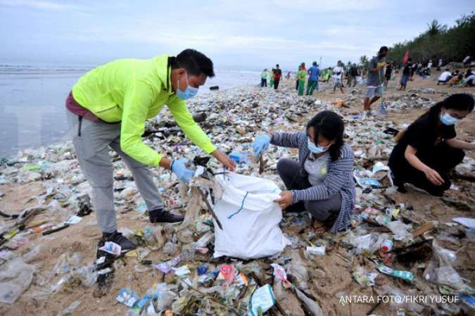 7 Cara Mengurangi Sampah Plastik hingga Edukasi yang Bisa Diterapkan