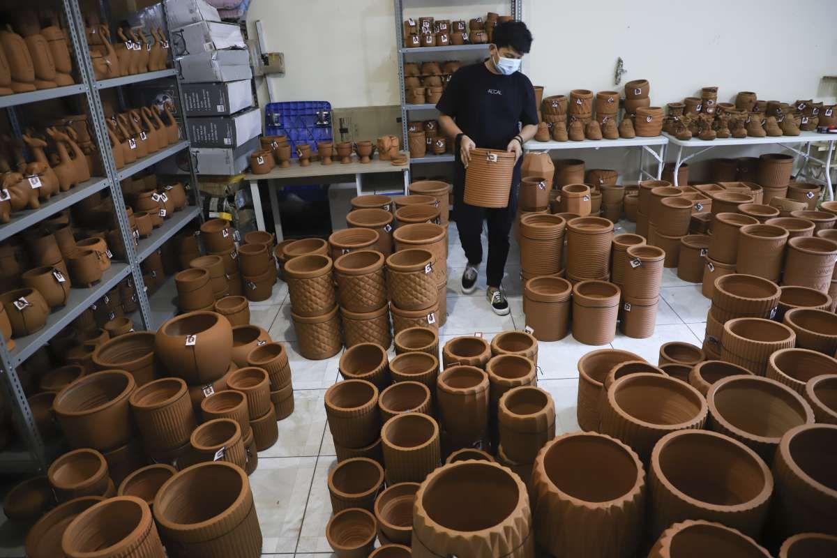 Panen Cuan Bisnis Pot Terakota, Mudah Caranya