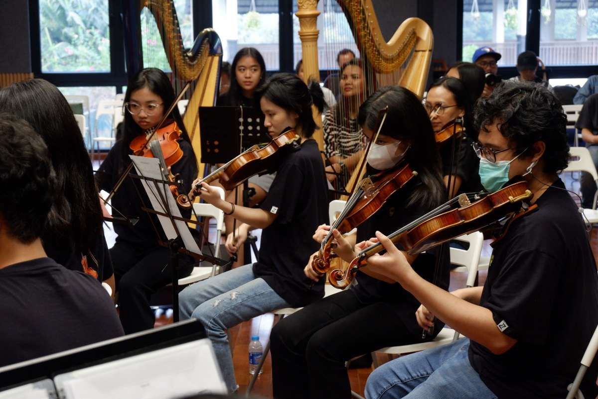 Persiapan Konser A Night of Light oleh Light Ministry Orchestra