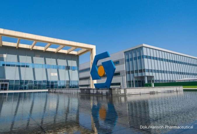 Profil Zhong Huijuan: Dari Guru Kimia Menjadi Wanita Terkaya di Industri Farmasi