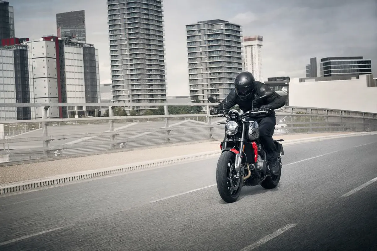 Bajaj dan Triumph menunda peluncuran sepeda motor pertama mereka hingga 2023