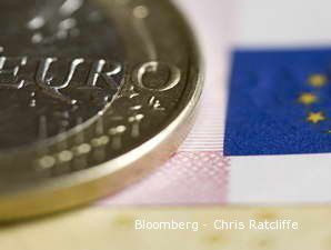Euro Melemah terhadap Dollar AS